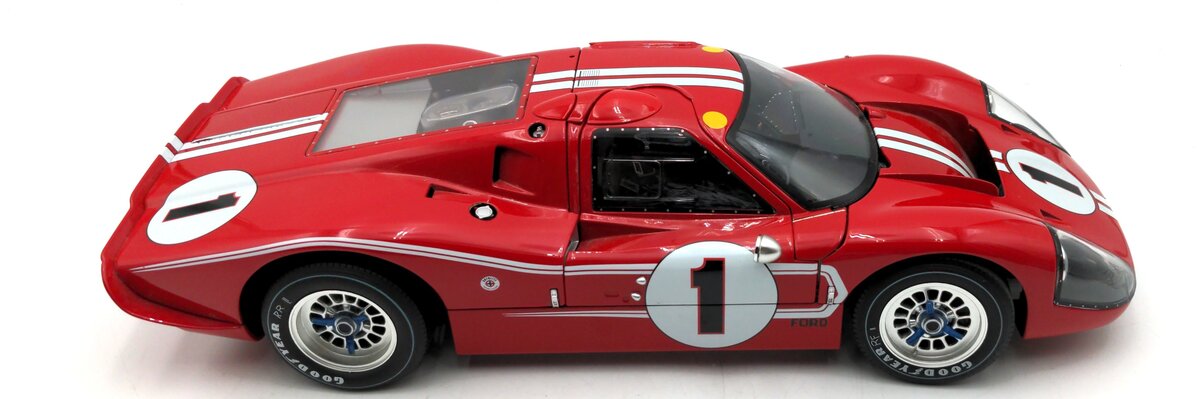 Shelby Collectibles 1:18 Scale Diecast Ford GT MK IV #1 Red Le Mans 24H EX