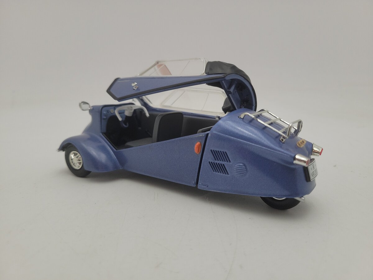 Revell KR 200 1:18 Scale Messerschmitt Metalic Blue Bubble Car Cabriolet Diecast EX