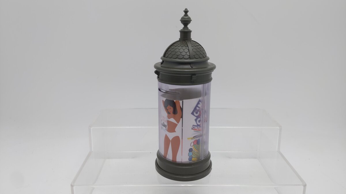 LGB 5038 G Scale Advertising Kiosk EX/Box