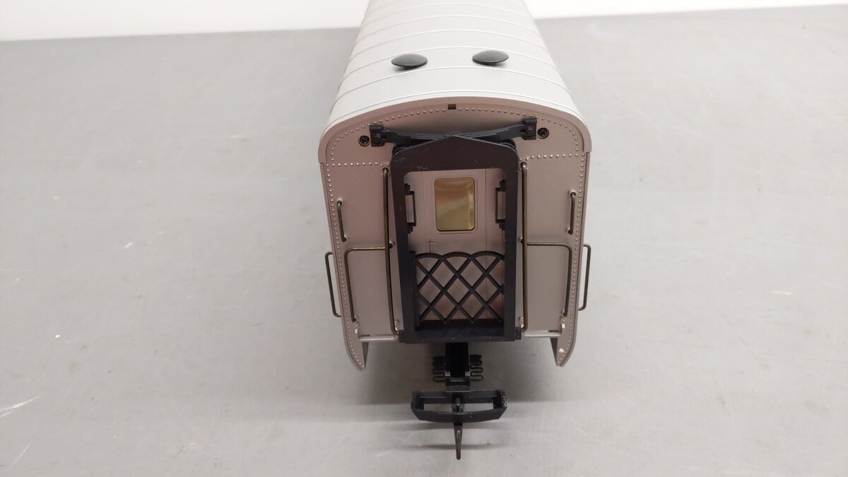 LGB 36570 ATSF Streamline Passenger Car - Metal Wheels #3138 EX/Box