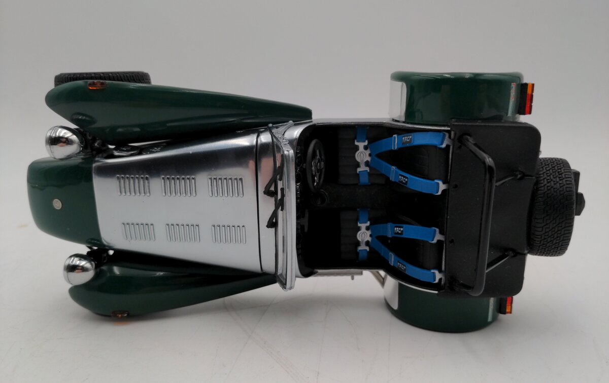 Kyosho 1:18 Scale Caterham Super Seven VG