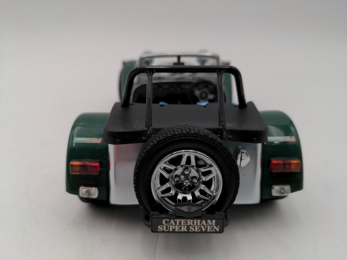 Kyosho 1:18 Scale Caterham Super Seven VG