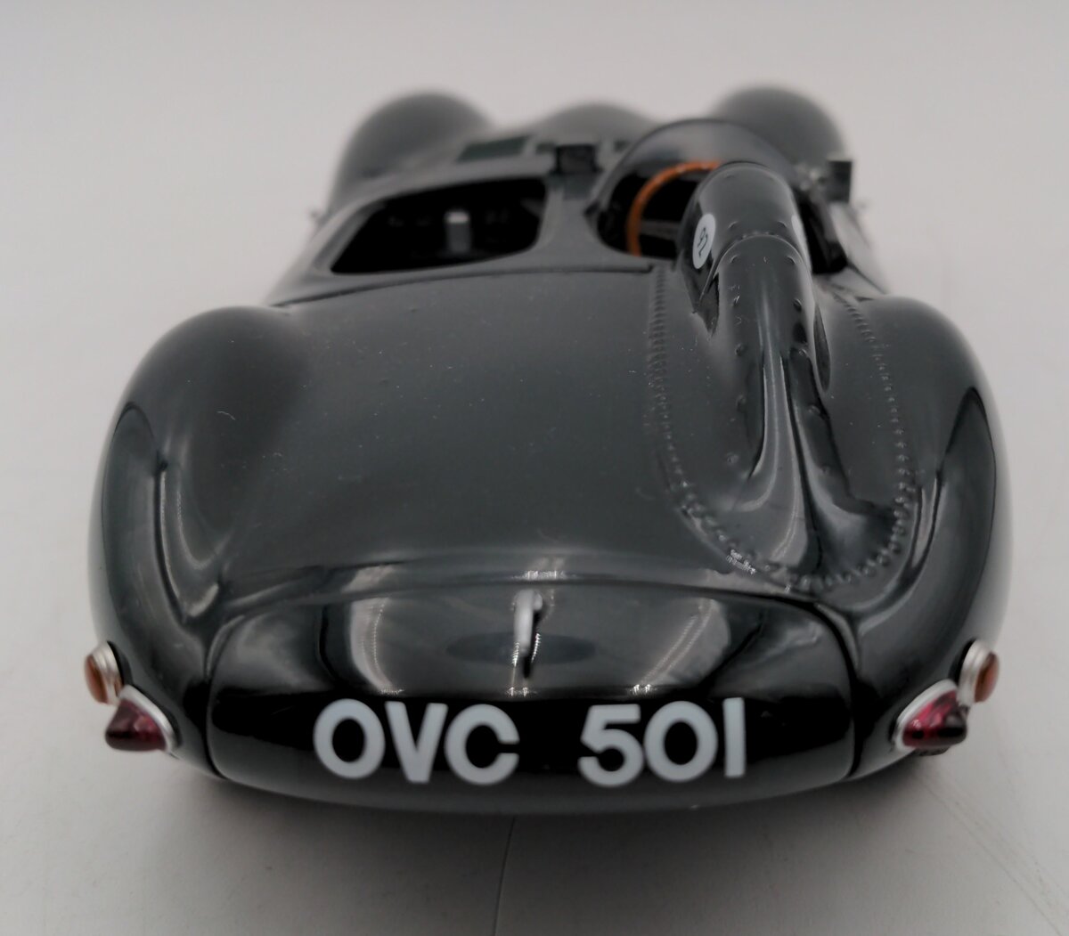 Auto Art 1:18 Scale Jaguar D-Type Short Nose Car EX