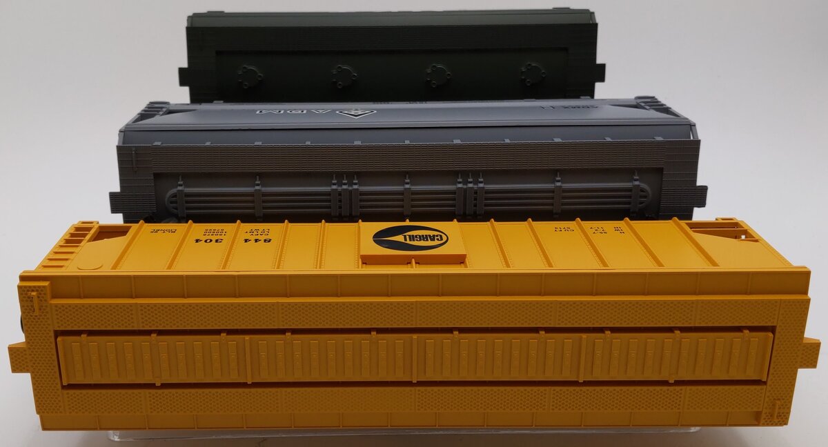 Lionel O Gauge Hopper Cars: 6-17004, 6-17123, 6-17124 [3] EX/Box
