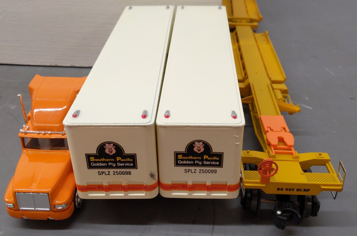 K-Line K-7702 O Gauge Southern Pacific Golden Pig TTAX Articulated Flatcar Set VG/Box