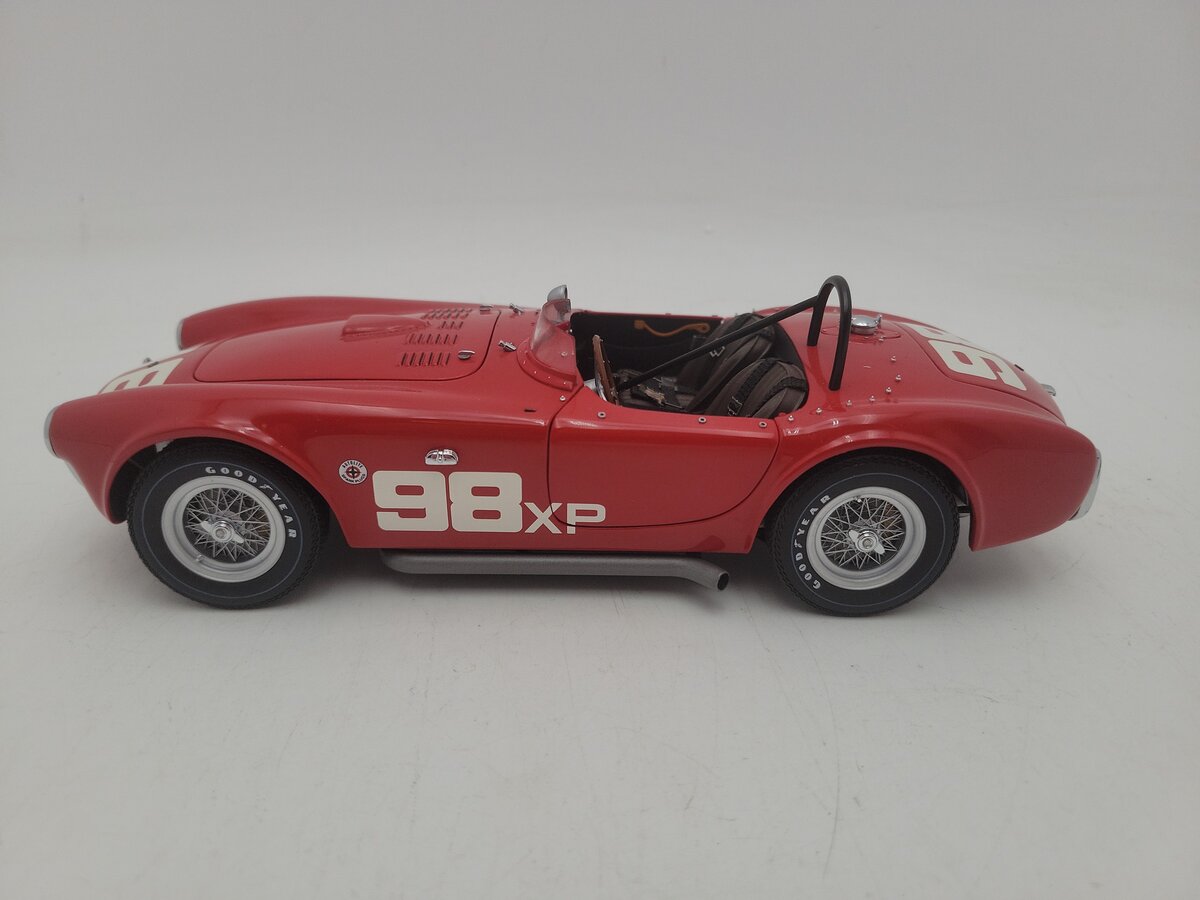 Exoto 260/289 1:18 Scale Red 1962 The First Racing Cobra #98XP Limited Edition EX