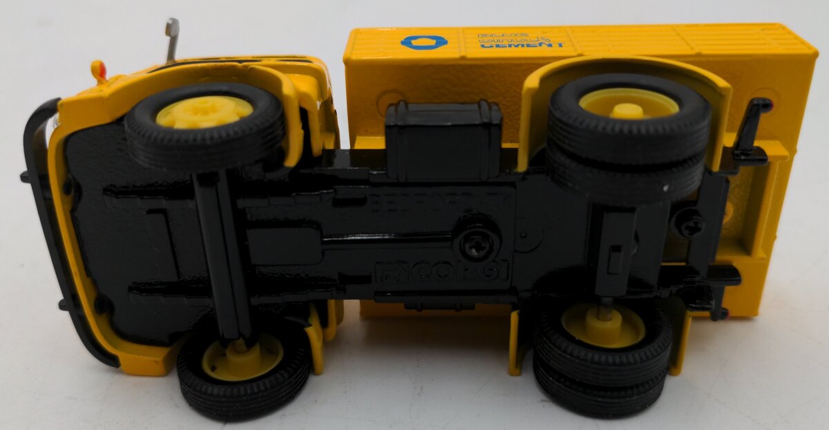 Corgi 1:50 Scale Bedford TK Blue Circle Cement EX