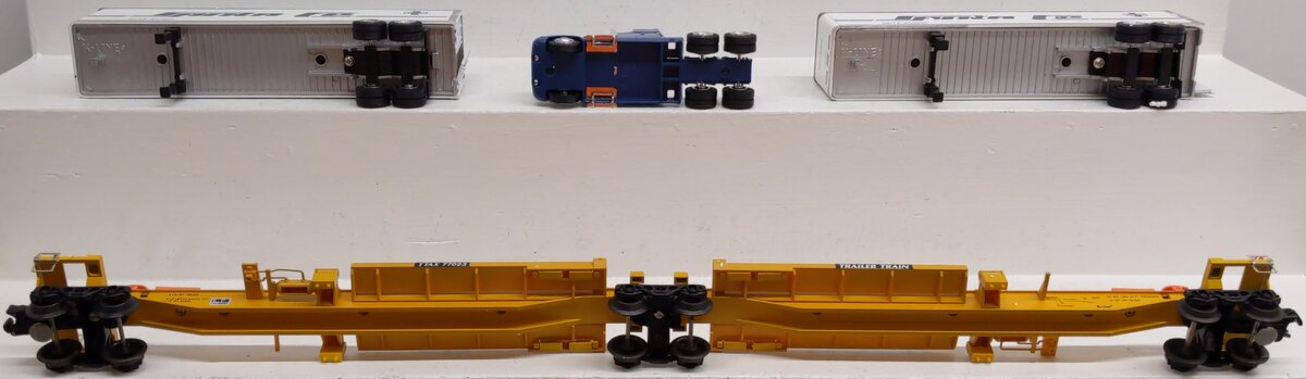 K-Line K77023 O Gauge Santa Fe Classic TTAX Flatcar w/ Trailers VG/Box
