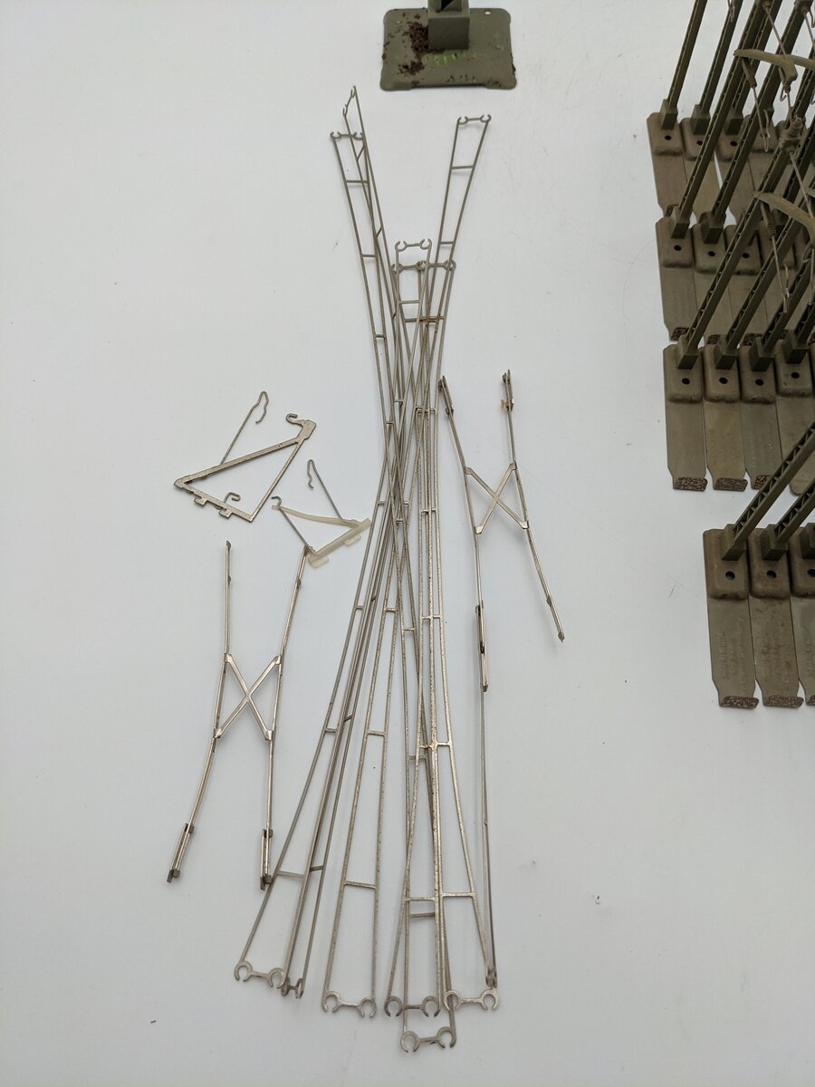 Marklin HO Scale Tower, Wires & Catenary Mast [49] VG