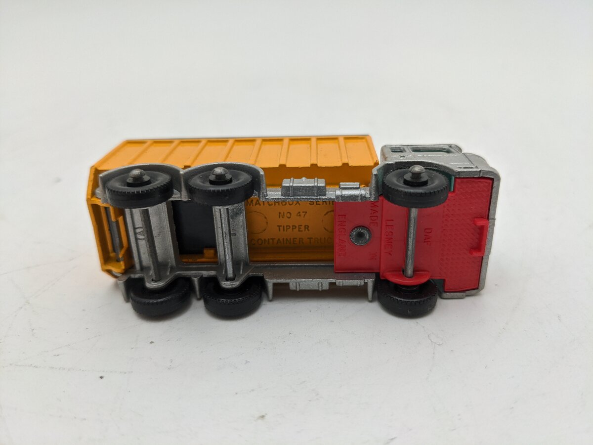 Matchbox Series 47 1:64 Tipper Container Truck EX/Box