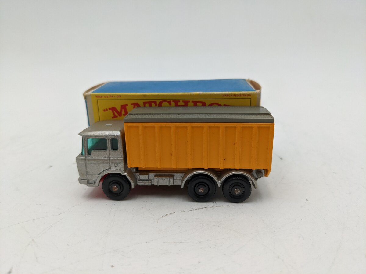 Matchbox Series 47 1:64 Tipper Container Truck EX/Box
