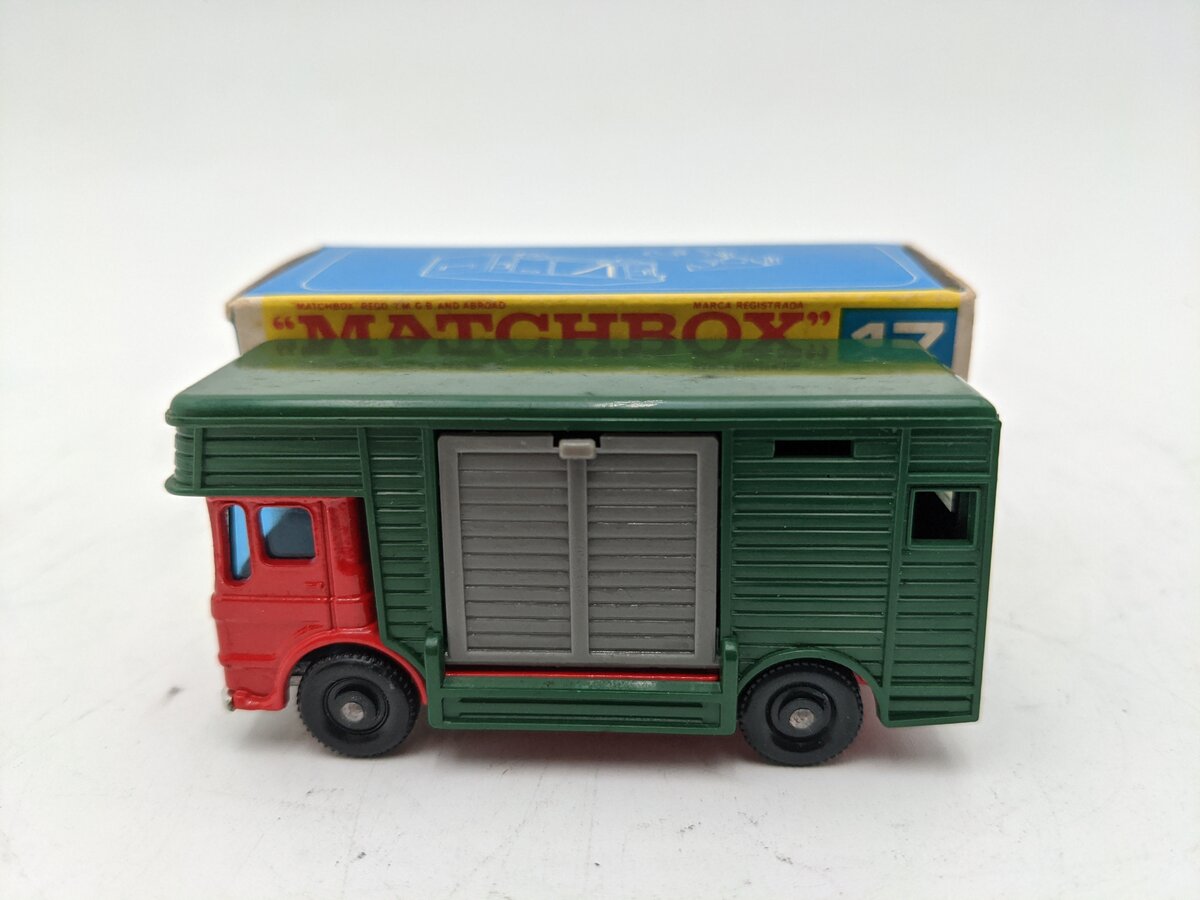 Matchbox 17 Superfast Horse Box EX/Box