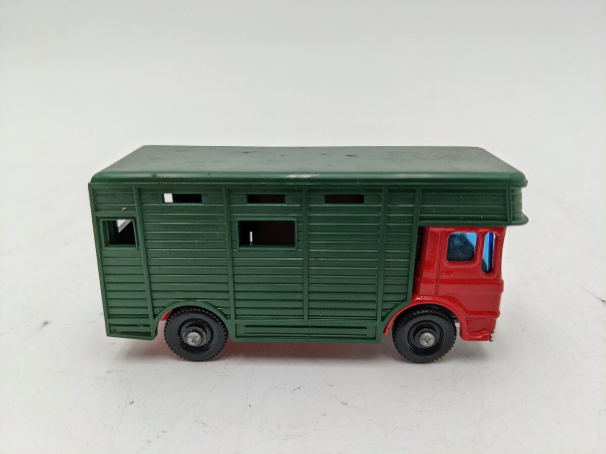 Matchbox 17 Superfast Horse Box EX/Box
