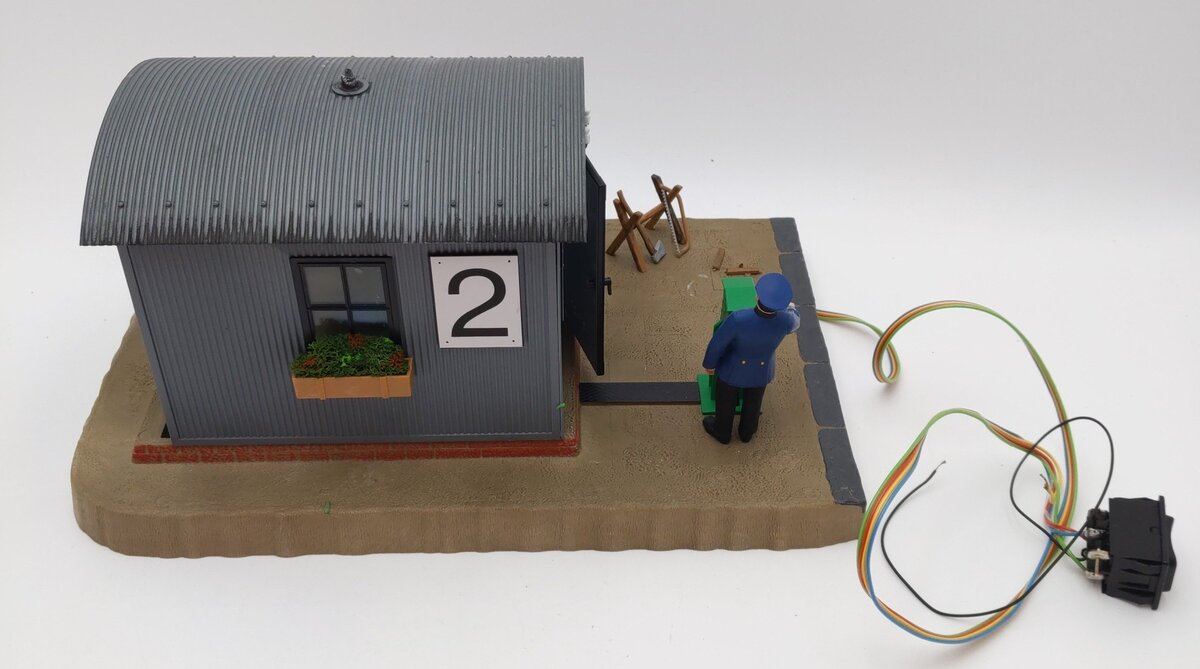 Pola 330878 G Gatekeeper’s Stall with Moveable Figure VG/Box