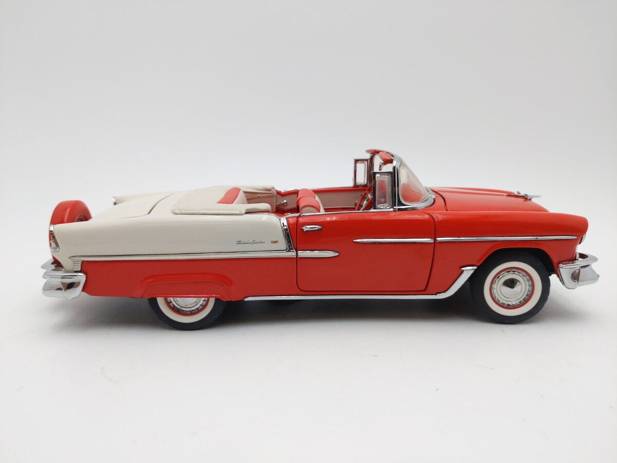 Franklin Mint 1:24 1955 Chevrolet BelAir w/Case EX