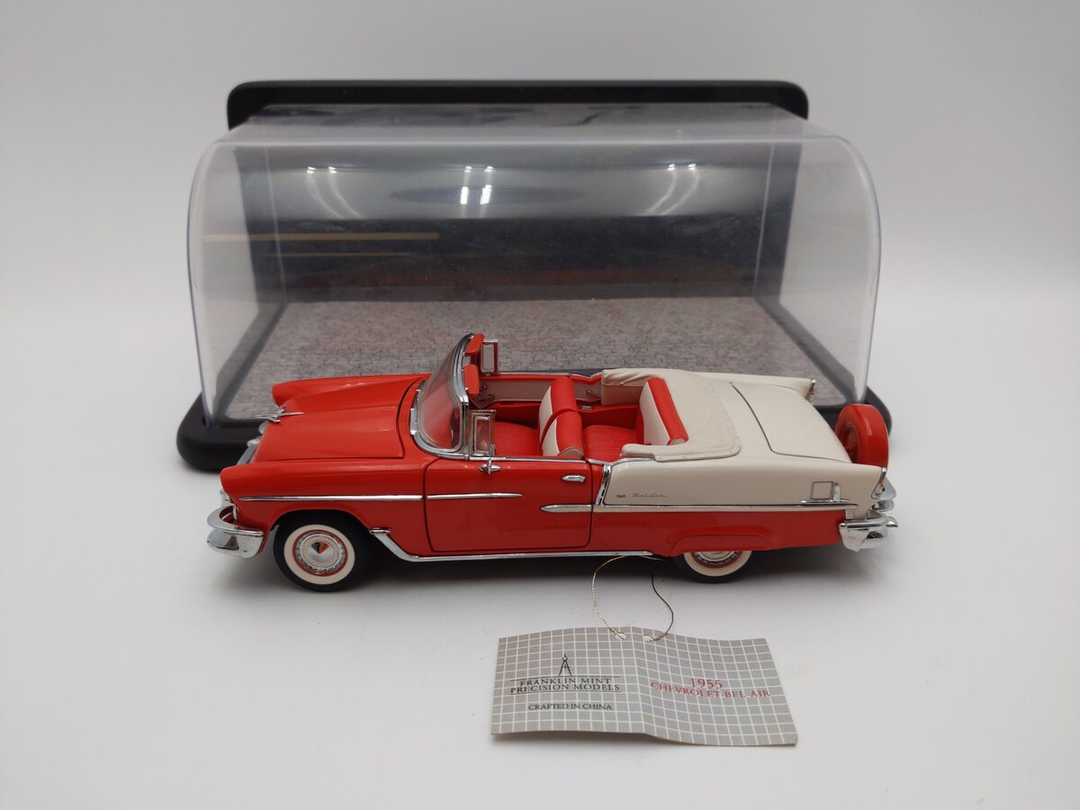 Franklin Mint 1:24 1955 Chevrolet BelAir w/Case EX