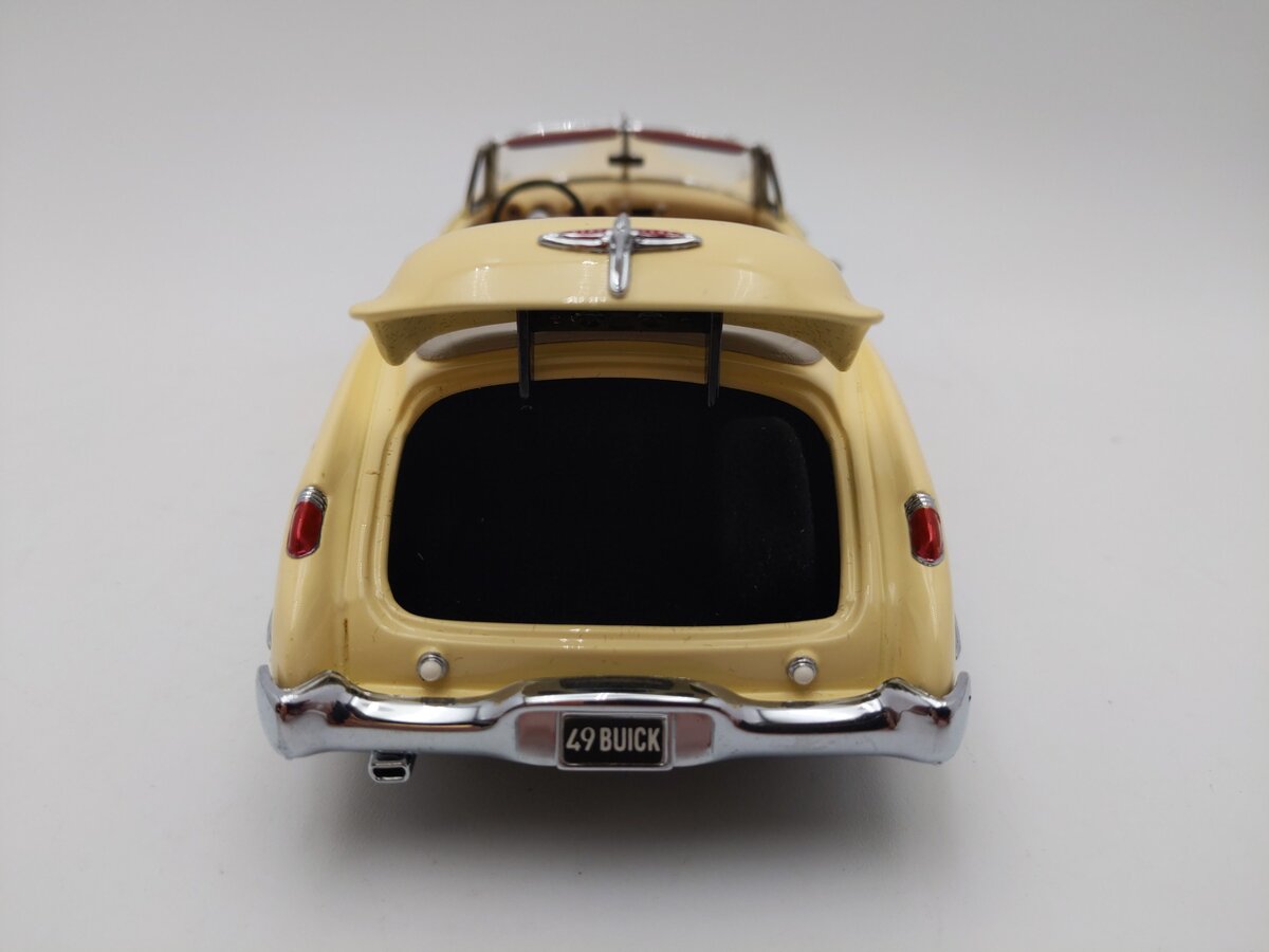 Franklin Mint 1:24 1949 Buick RoadMaster EX