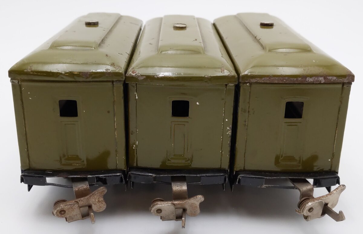 Lionel Vintage O Prewar 4-Wheel Tinplate Passenger Cars 529, 530 [3]