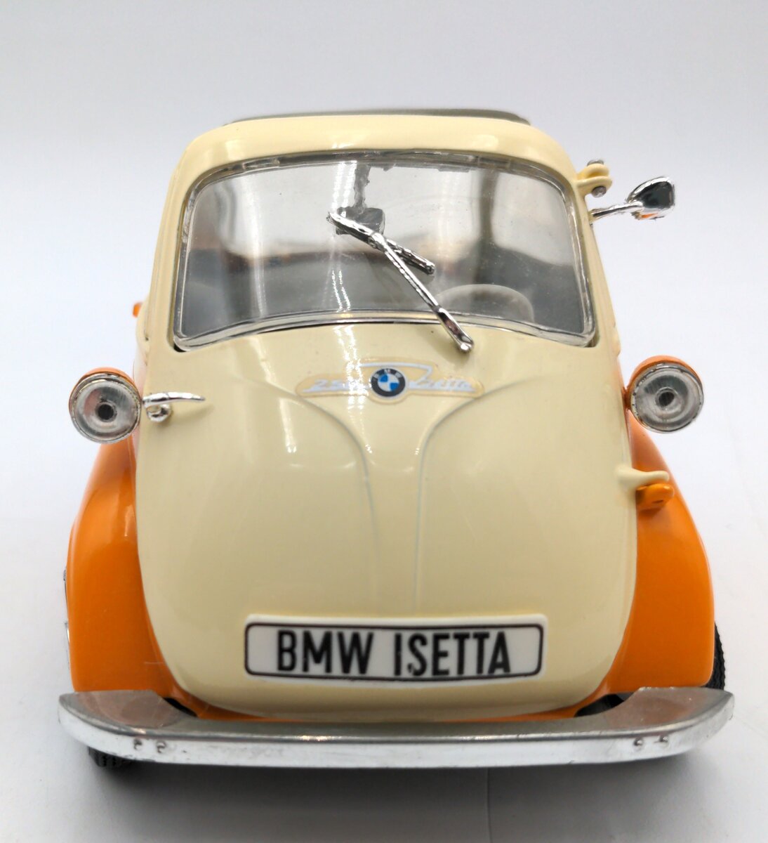 Cararama 25109 1:43 Hongwell Orange/White BMW Isetta 250 Series EX