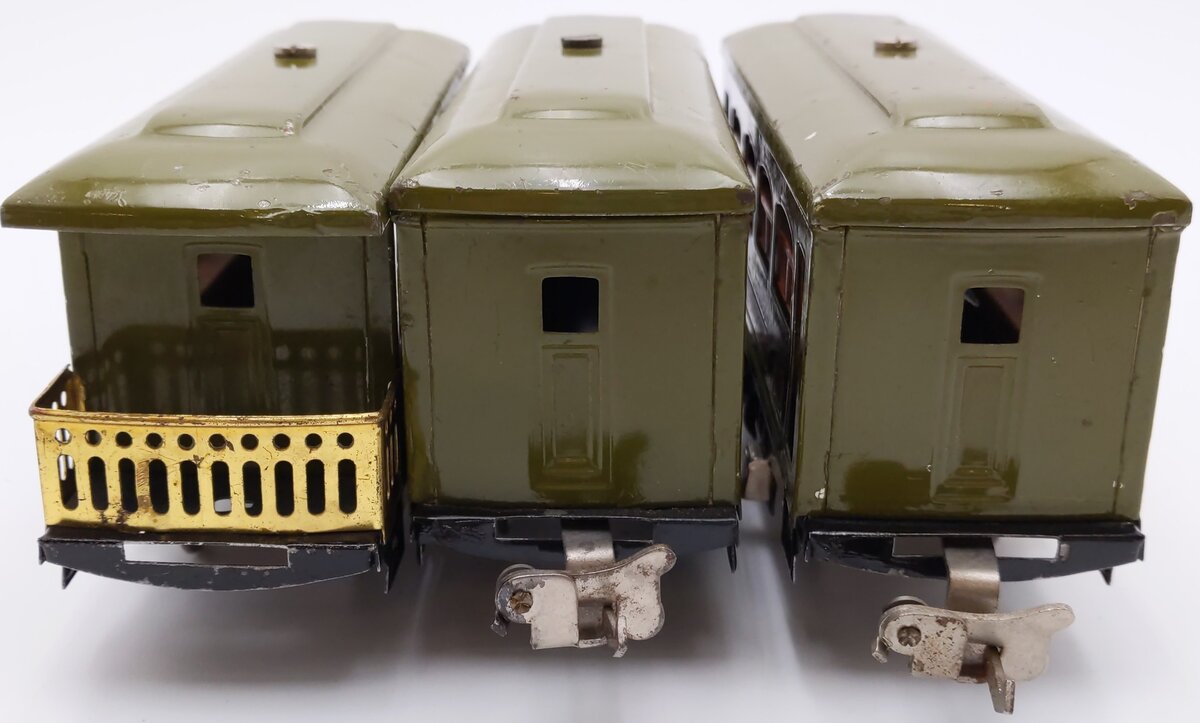 Lionel Vintage O Prewar 4-Wheel Tinplate Passenger Cars 529, 530 [3]