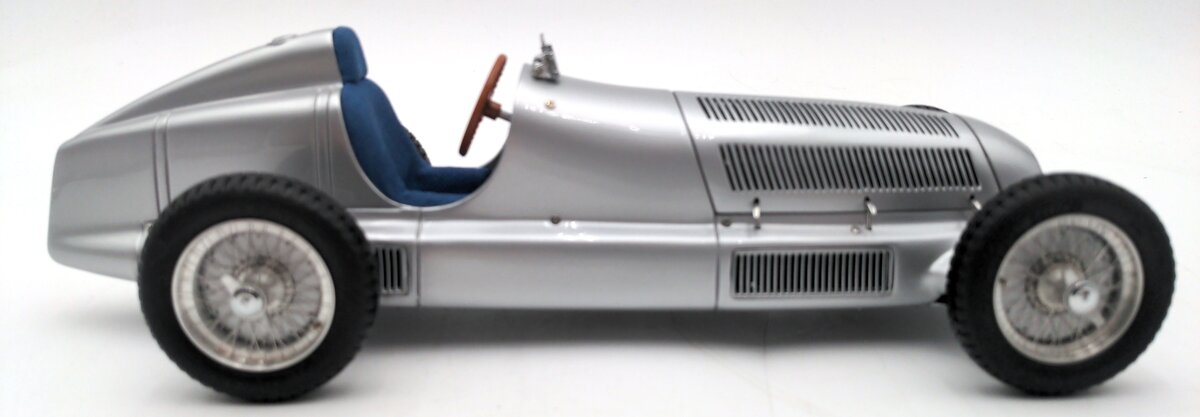 CMC 1:18 Scale 1934 Mercedes-Benz W25 EX