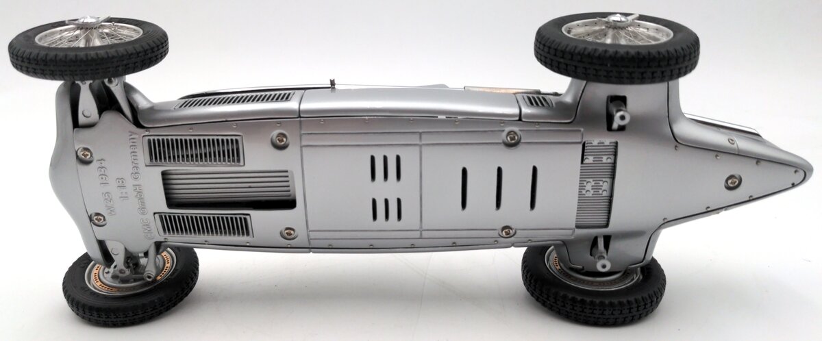 CMC 1:18 Scale 1934 Mercedes-Benz W25 EX