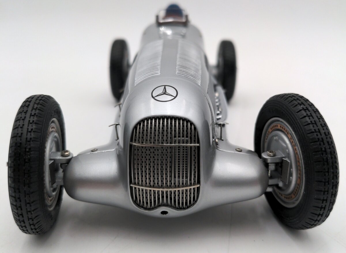 CMC 1:18 Scale 1934 Mercedes-Benz W25 EX