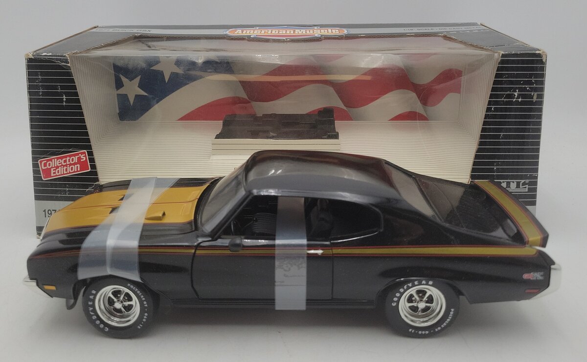 Ertl 7604 1:18 1971 Buick GSX in Black & Gold EX/Box