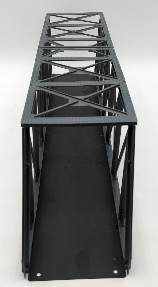 Lionel 6-12772 Extension Bridge w/Piers VG/Box