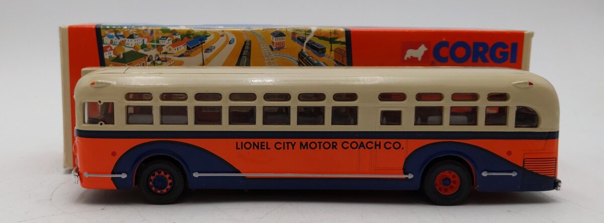 Corgi 54011 1:50 Scale Lionel City Motor Coach Co. GM 4507 Bus EX/Box
