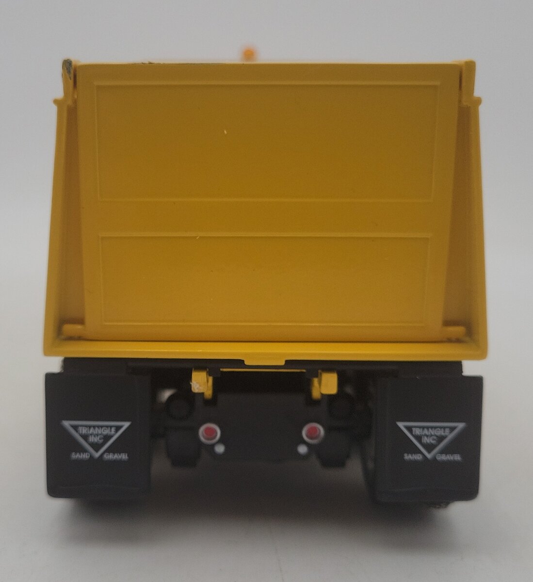 Mack 19-1876 1:34 Scale Diecast R-Model Dump Truck w/ Plow & Chains EX/Box