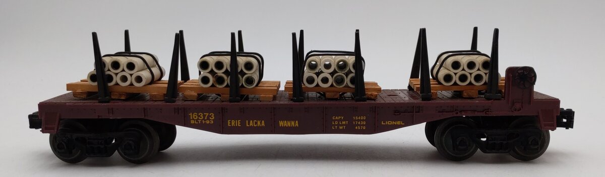 Lionel 6-16373 Erie Lackawanna Flatcar #16373 with Stakes and Pallet Load EX/Box