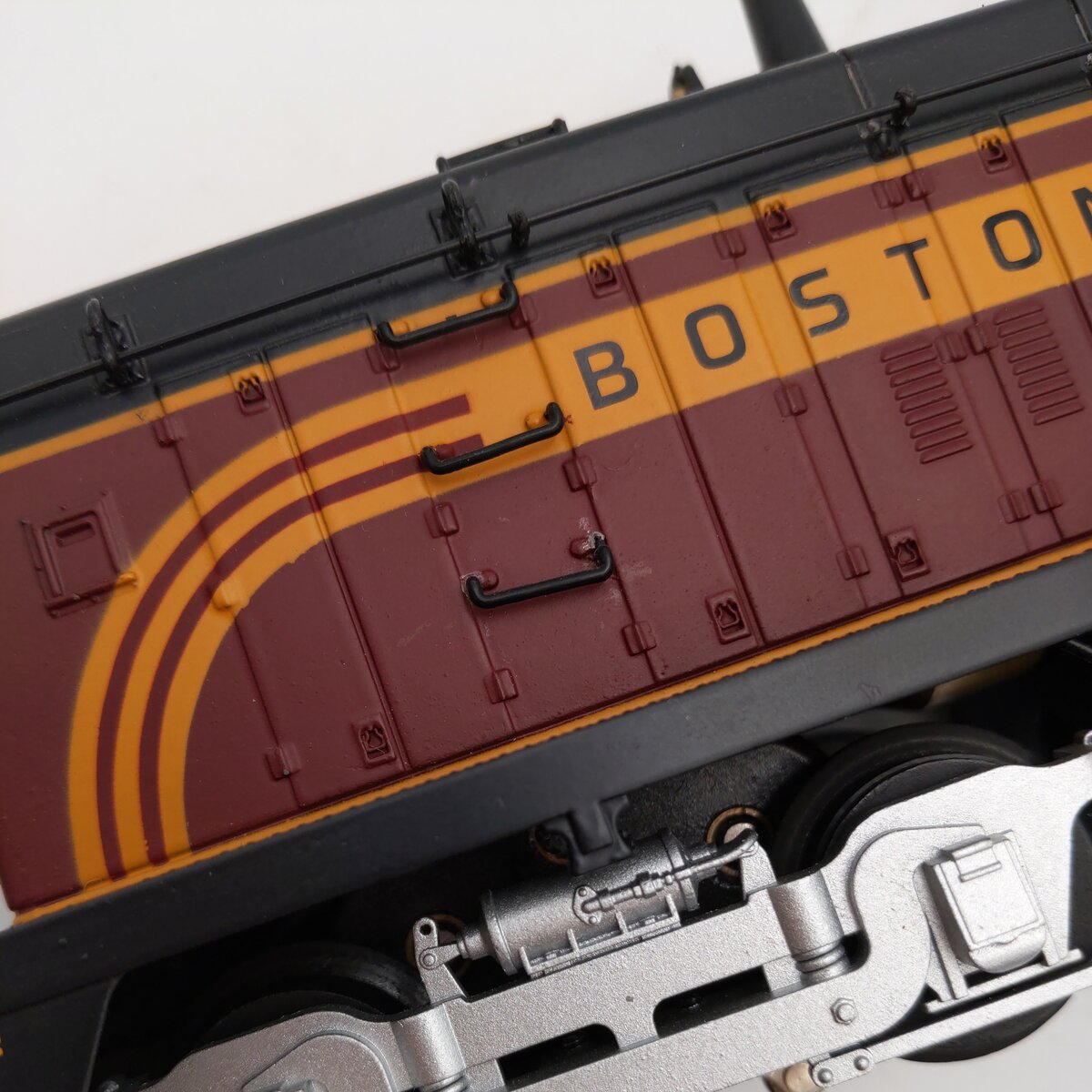 Atlas 6125-1 O Gauge Boston & Maine SW9 Diesel Locomotive #1220 EX/Box
