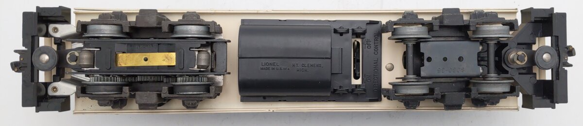Lionel 6-8654 O Gauge Boston & Maine GP-9 Powered Diesel Locomotive #8654 VG/Box