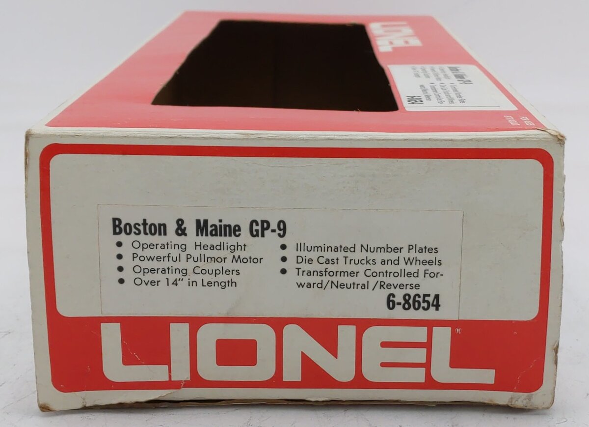 Lionel 6-8654 O Gauge Boston & Maine GP-9 Powered Diesel Locomotive #8654 VG/Box
