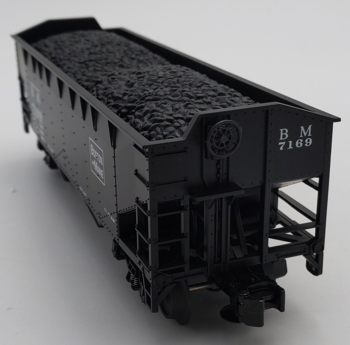 MTH 20-97526 O Boston & Maine Premier 2-Bay Offset Hopper Car with Coal Load LN/Box