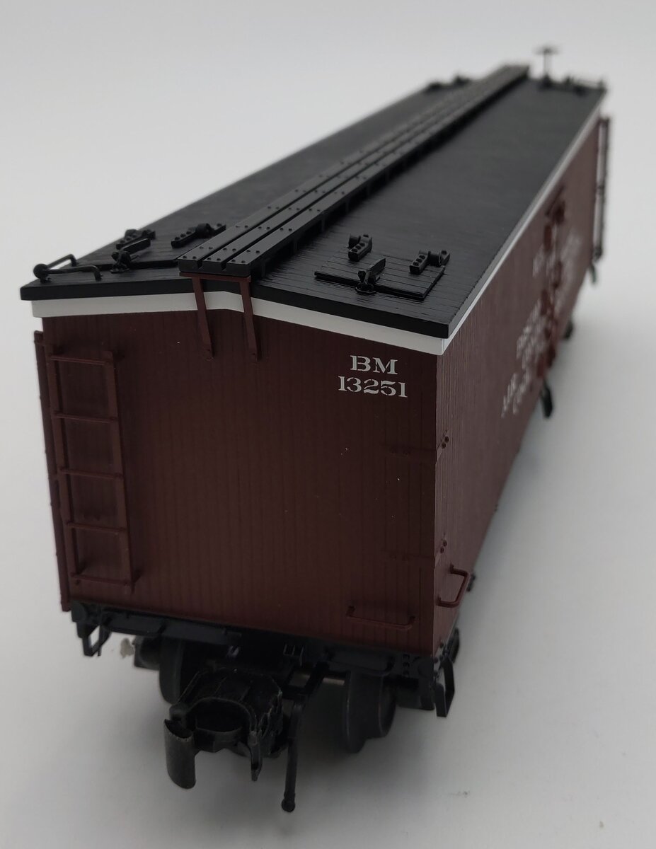 Atlas 6737-1 O Gauge Boston & Maine 40' Woodside Refrigerator Car #13251 3-Rail LN/Box
