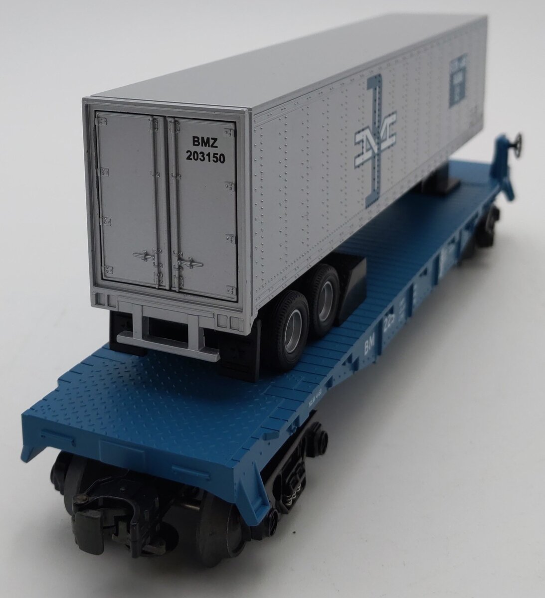 MTH 30-7684 Boston & Maine Flatcar w/B&M Trailer #5225 LN/Box