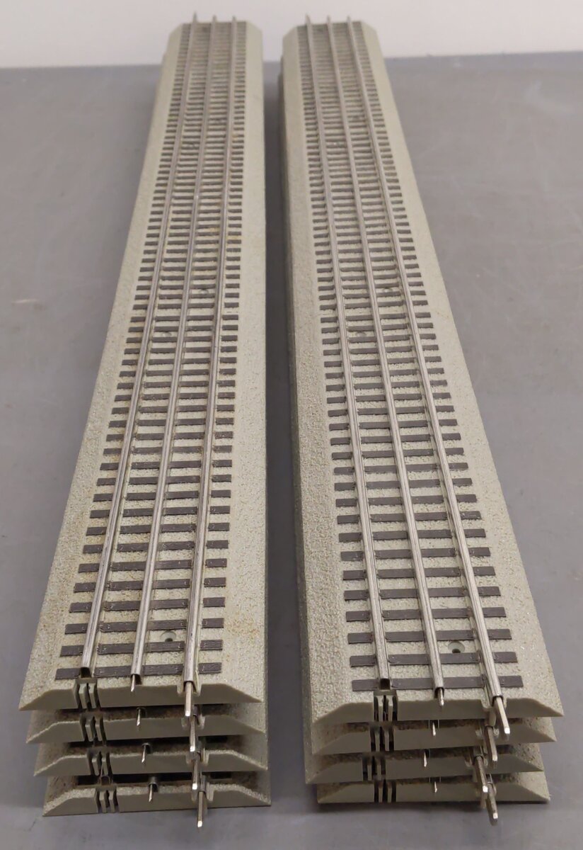 Lionel 6-12042 FasTrack 30" Straight Track (8) EX