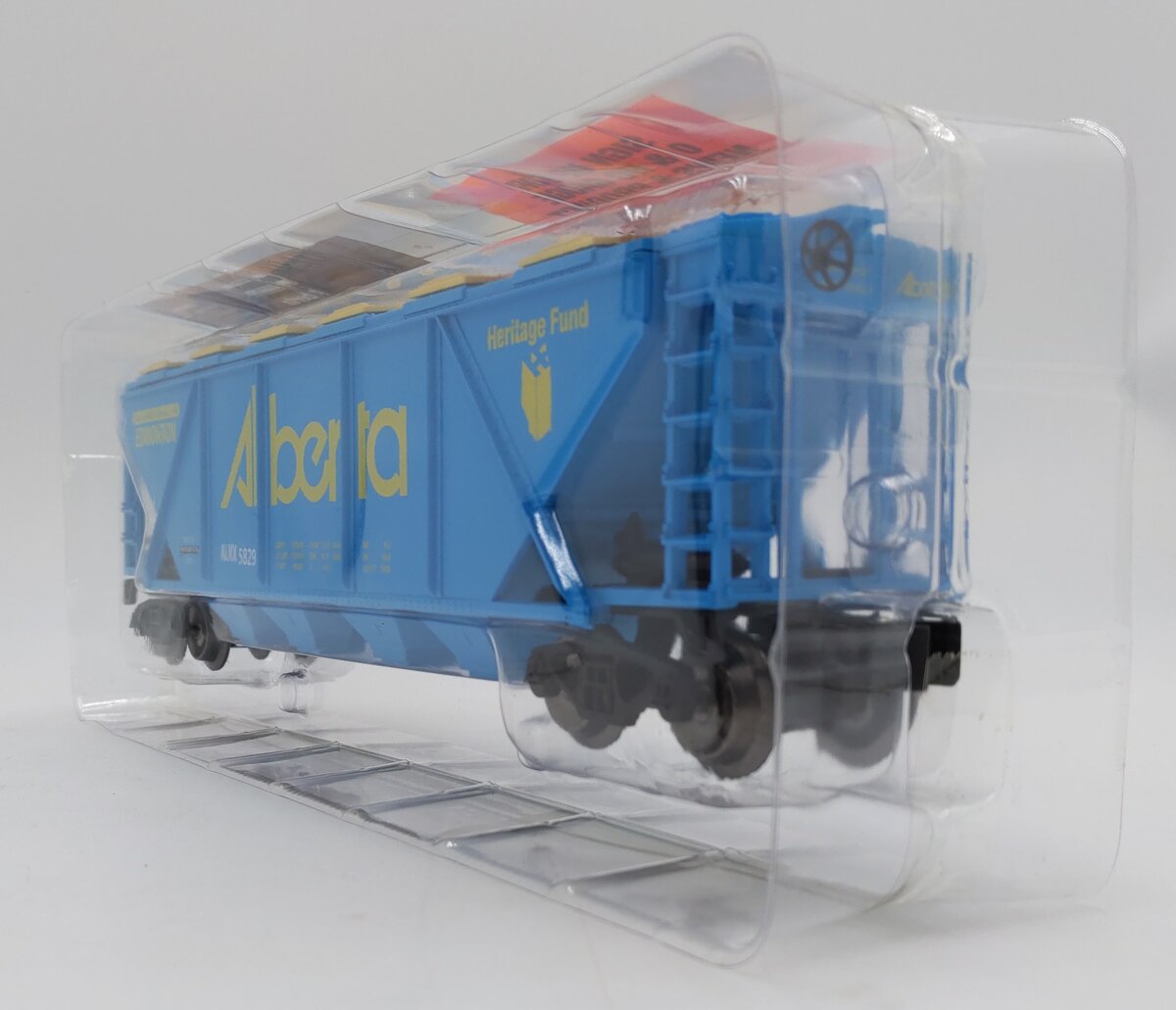 Menards 279-5271 O Gauge Alberta Covered Hopper Car #5829 NIB