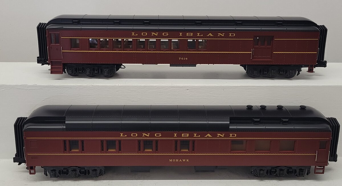 MTH 30-69262 O Long Island 60's Madison Passenger Combine/Diner Cars(Set of 2) LN/Box