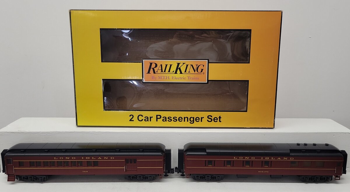 MTH 30-69262 O Long Island 60's Madison Passenger Combine/Diner Cars(Set of 2) LN/Box