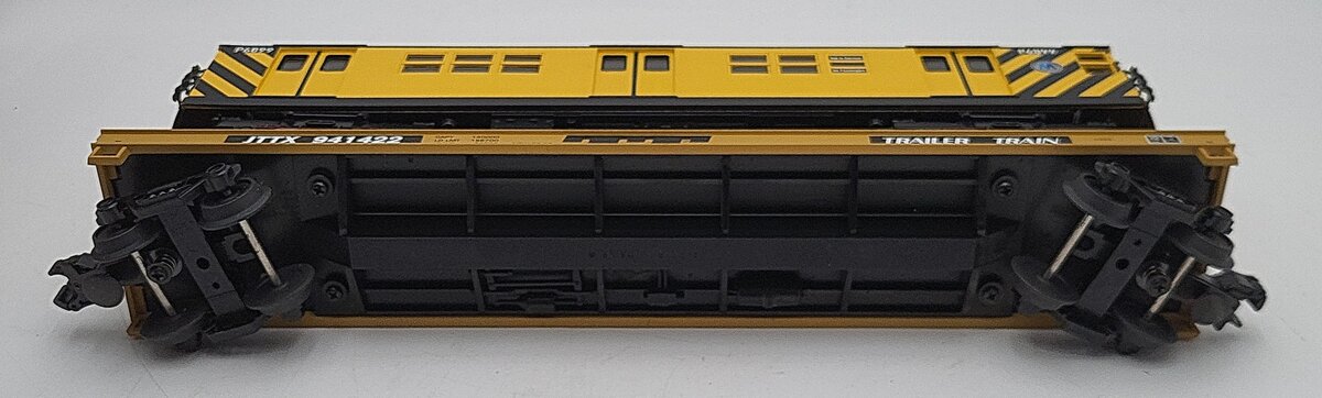 MTH 20-98365 O Gauge MTA Flatcar #941422 with R-17 Subway Car EX/Box