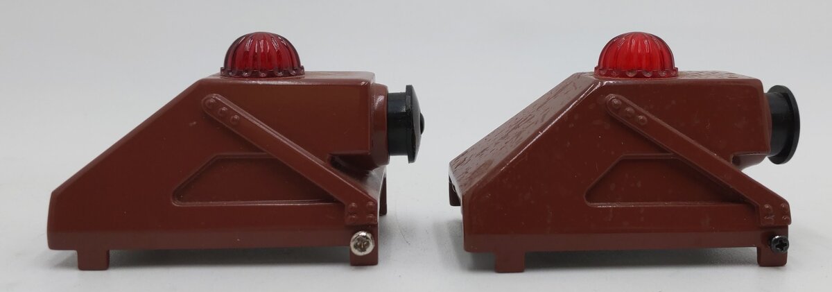 Lionel 6-62283 O and 0-27 Scale Diecast Metal Illuminated Bumpers (Box of 2) EX/Box