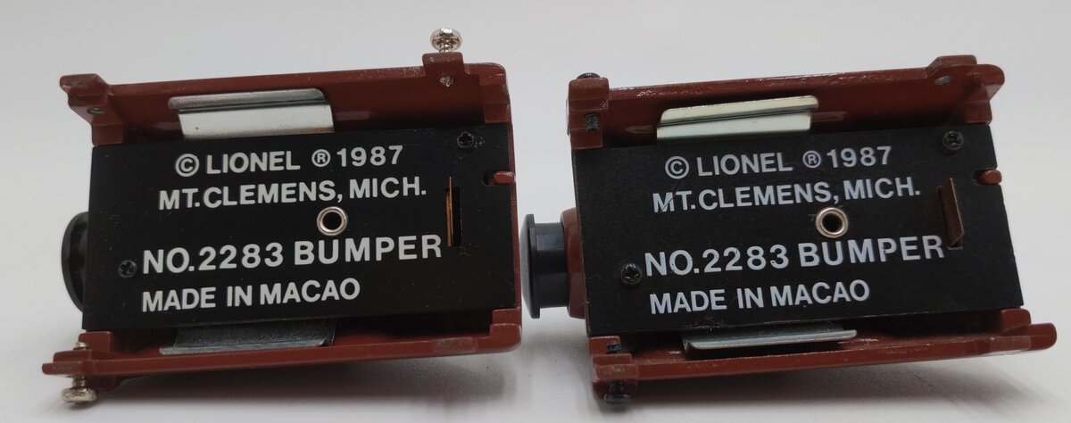 Lionel 6-62283 O and 0-27 Scale Diecast Metal Illuminated Bumpers (Box of 2) EX/Box
