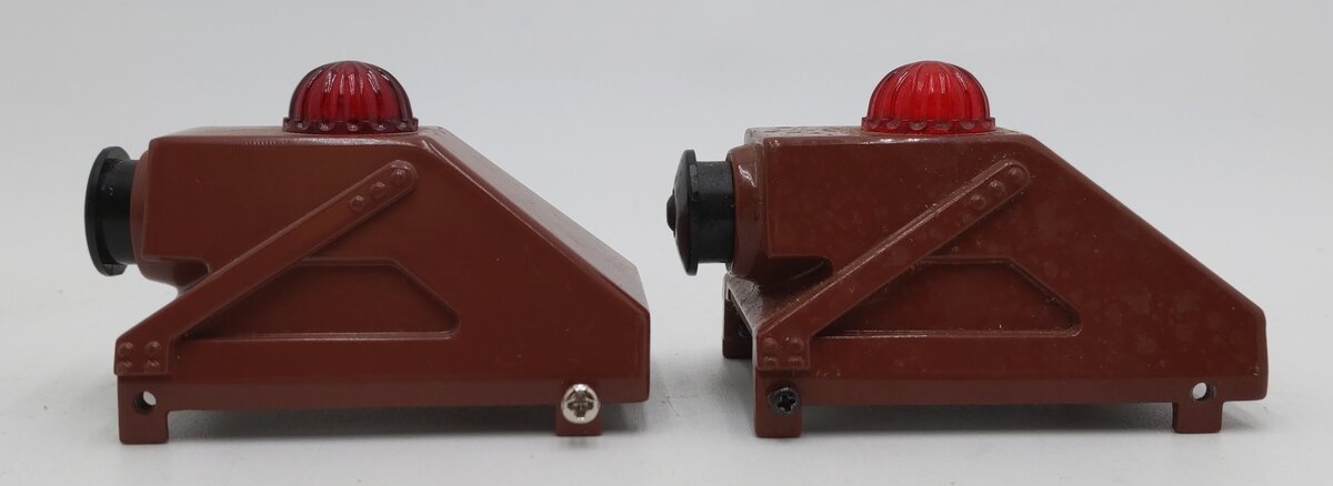 Lionel 6-62283 O and 0-27 Scale Diecast Metal Illuminated Bumpers (Box of 2) EX/Box