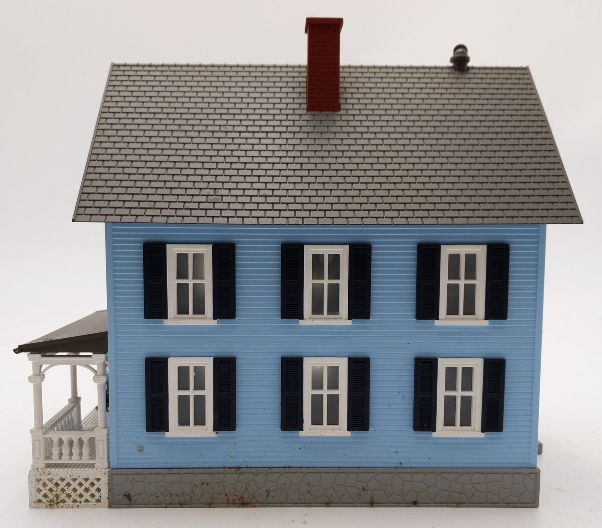 MTH 30-90065 O Gauge 2-Story Blue Row House w/Porch & Dark Blue Shutters EX