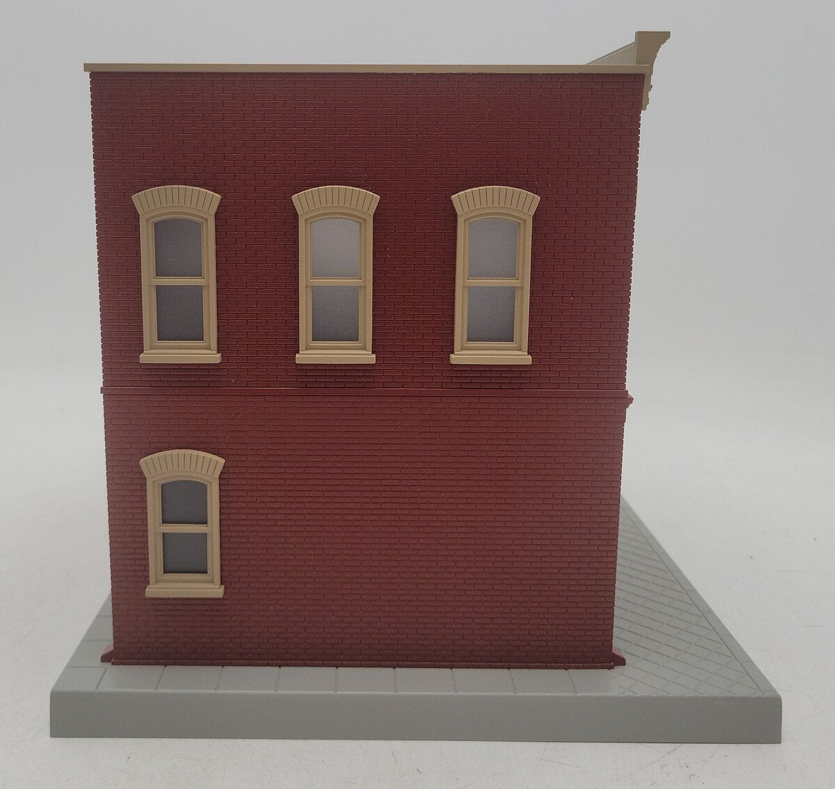 MTH 30-90341 O Scale Metzger Butcher Shop Corner Building w/ Blinking Sign EX
