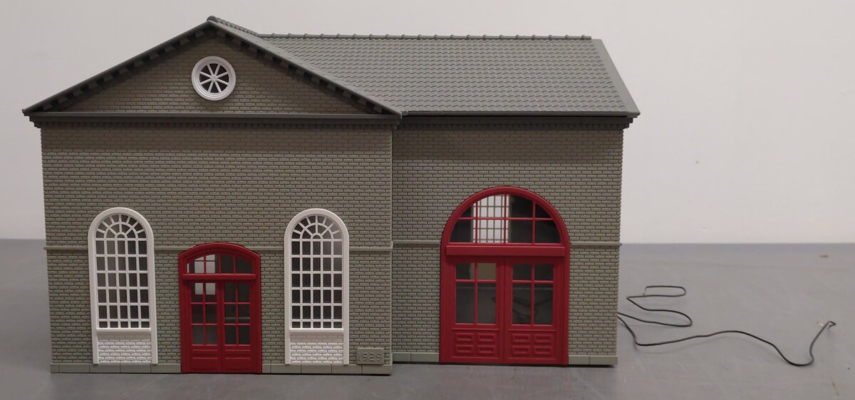 MTH 30-90007 O Gauge Assembled Public Works Building EX/Box