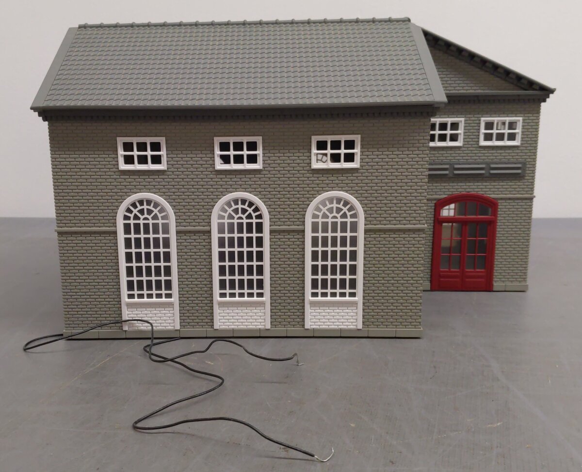 MTH 30-90007 O Gauge Assembled Public Works Building EX/Box